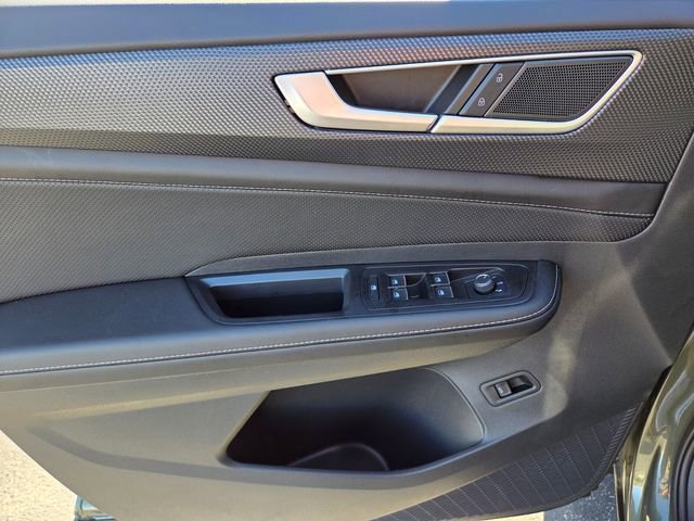 New 2026 Volkswagen Atlas Cross Sport SEL image 9