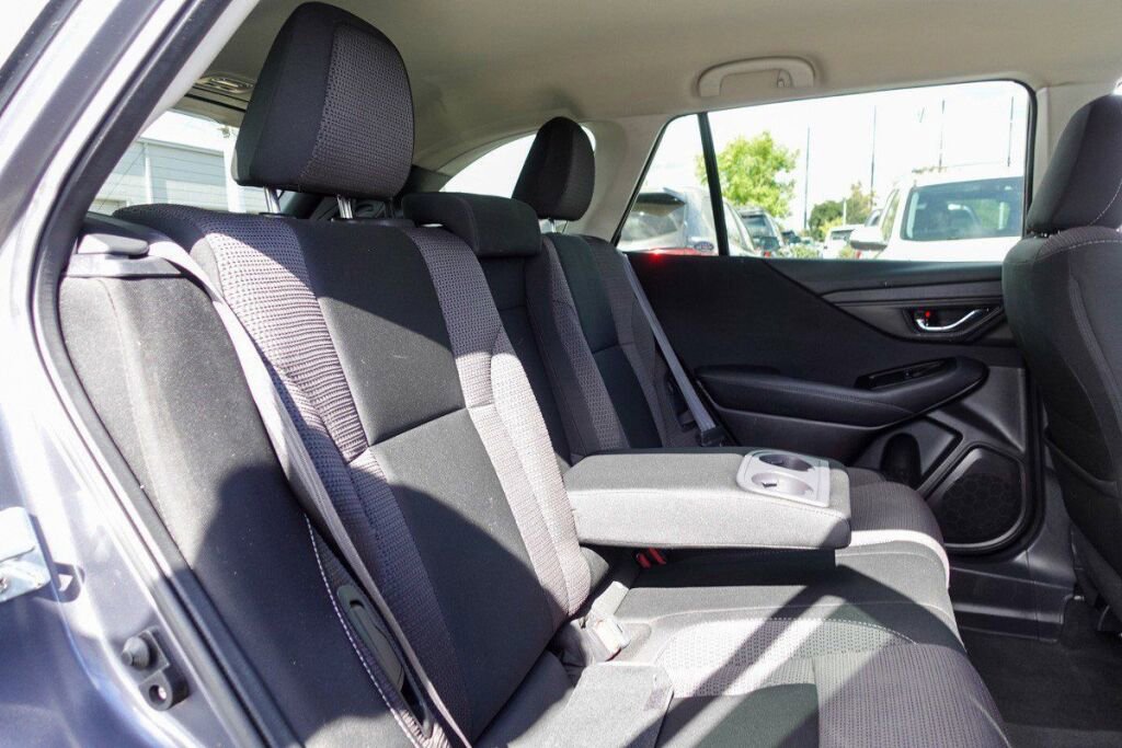 Used 2023 Subaru Outback Premium image 13