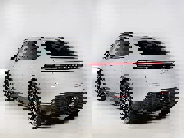 New 2026 Porsche Macan 4S Electric image 3