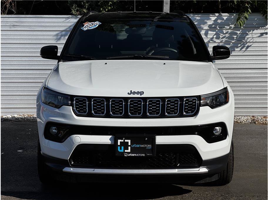 Used 2025 Jeep Compass Limited AWD/4WD image 7