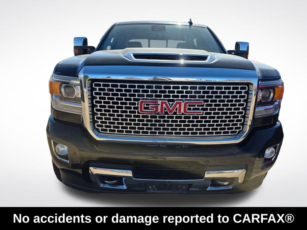 Used 2017 GMC Sierra 2500 Denali w/ Duramax Plus Package image 4