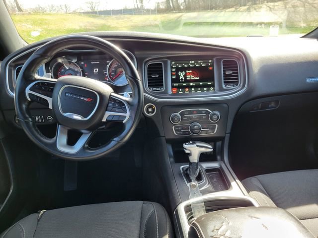 Used 2018 Dodge Charger R/T RWD image 21