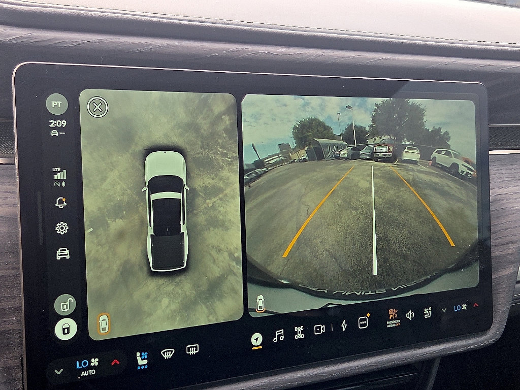 Used 2022 Rivian R1T Launch Edition AWD/4WD image 16