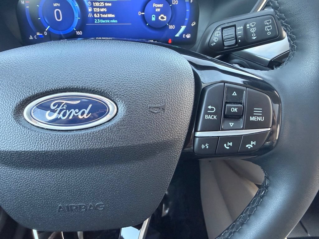 Used 2022 Ford Escape Titanium AWD/4WD image 18