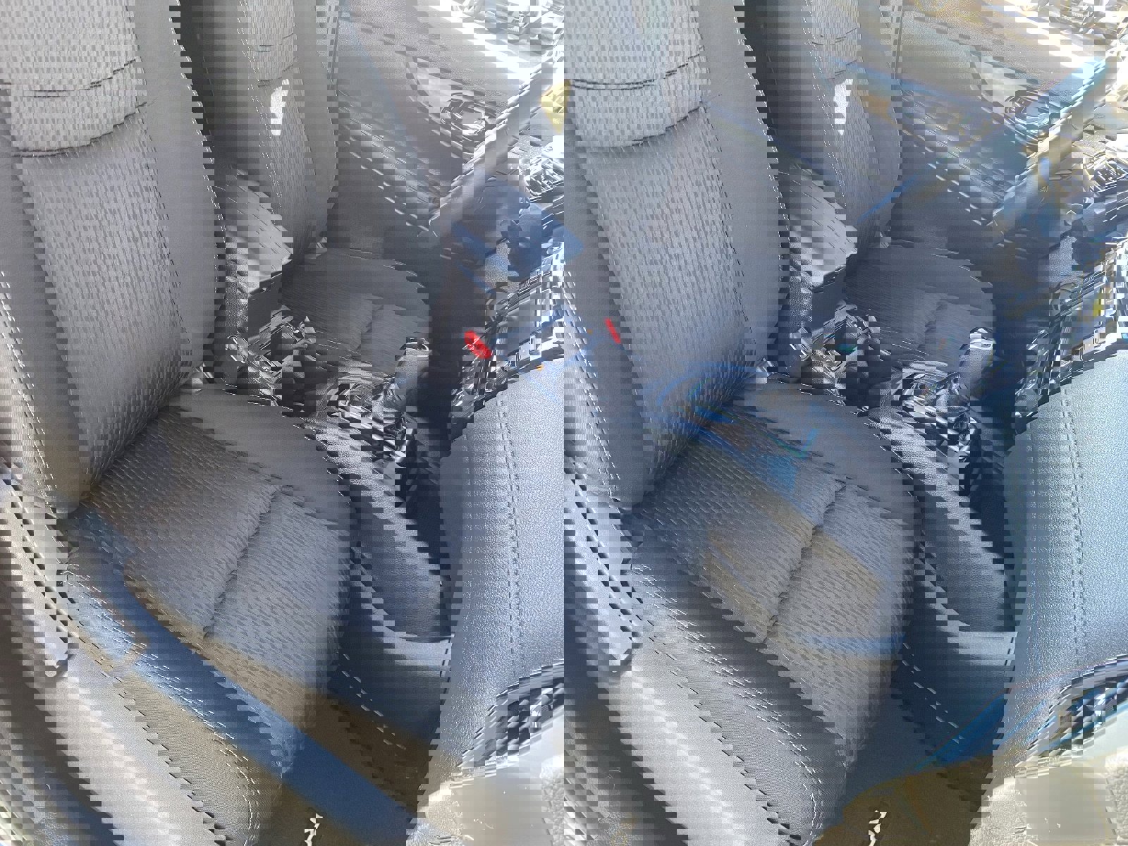 Used 2018 Nissan Rogue SV image 11