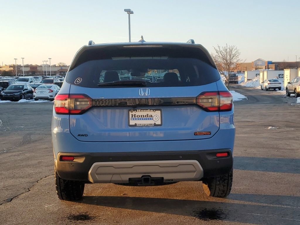 Certified 2025 Honda Pilot TrailSport image 6