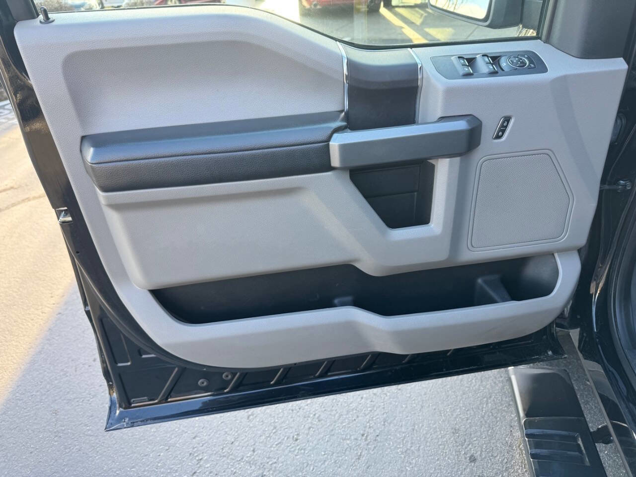 Used 2018 Ford F150 XLT image 13