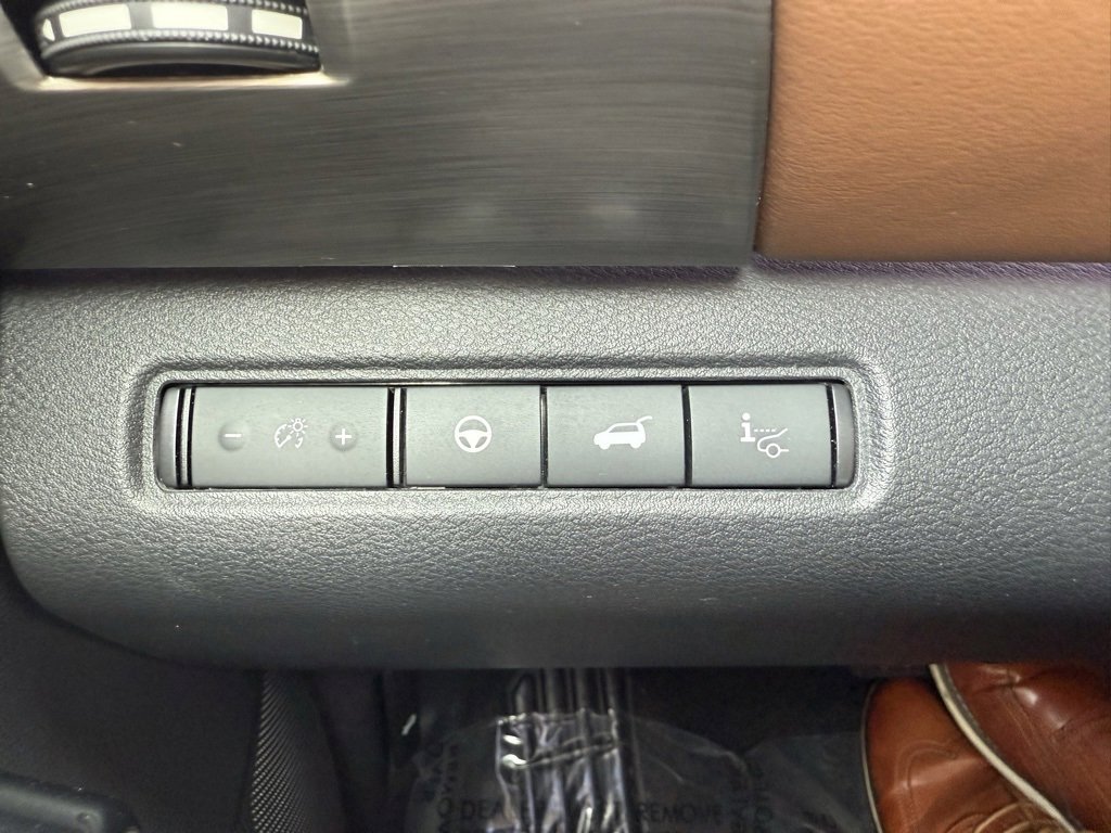 Used 2022 Nissan Pathfinder Platinum w/ Cargo Package image 47