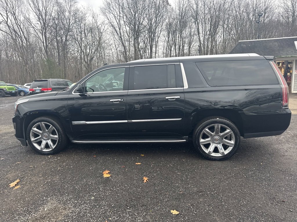 Used 2015 Cadillac Escalade ESV Luxury image 17