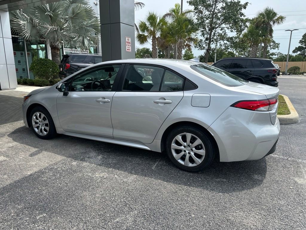 Certified 2024 Toyota Corolla LE FWD image 4
