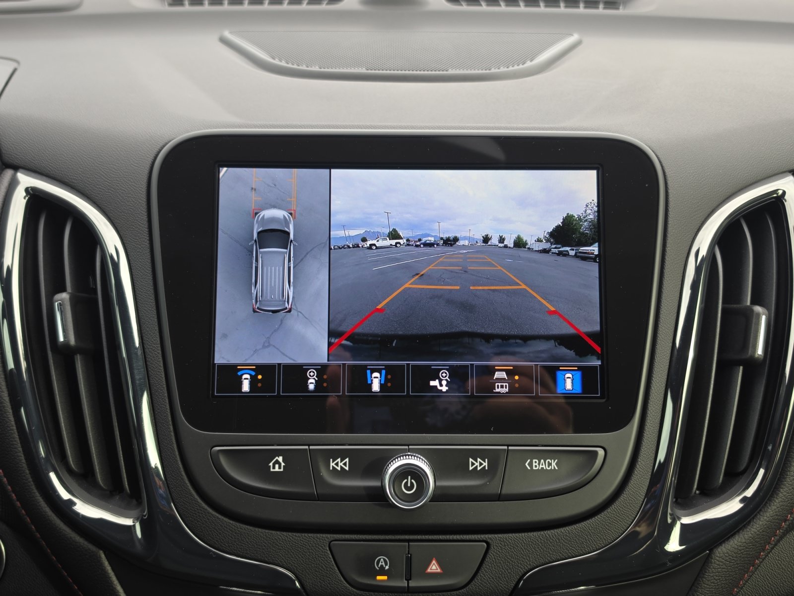 Certified 2024 Chevrolet Equinox RS w/ RS Leather Package AWD/4WD image 19