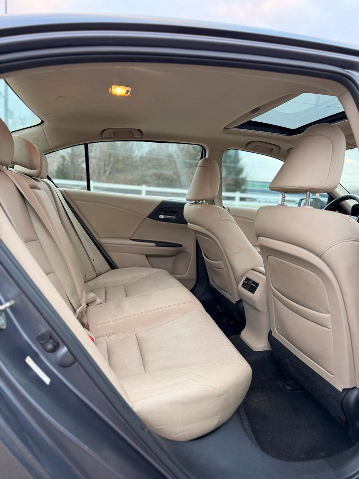 Used 2014 Honda Accord Touring image 10