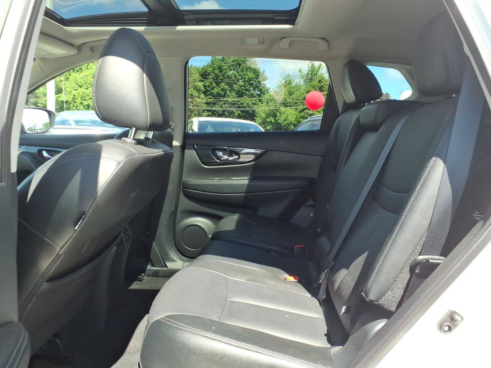 Certified 2019 Nissan Rogue SL w/ Premium Package AWD/4WD image 13