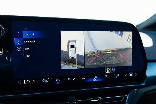 New 2026 Chevrolet Equinox EV LT FWD image 24
