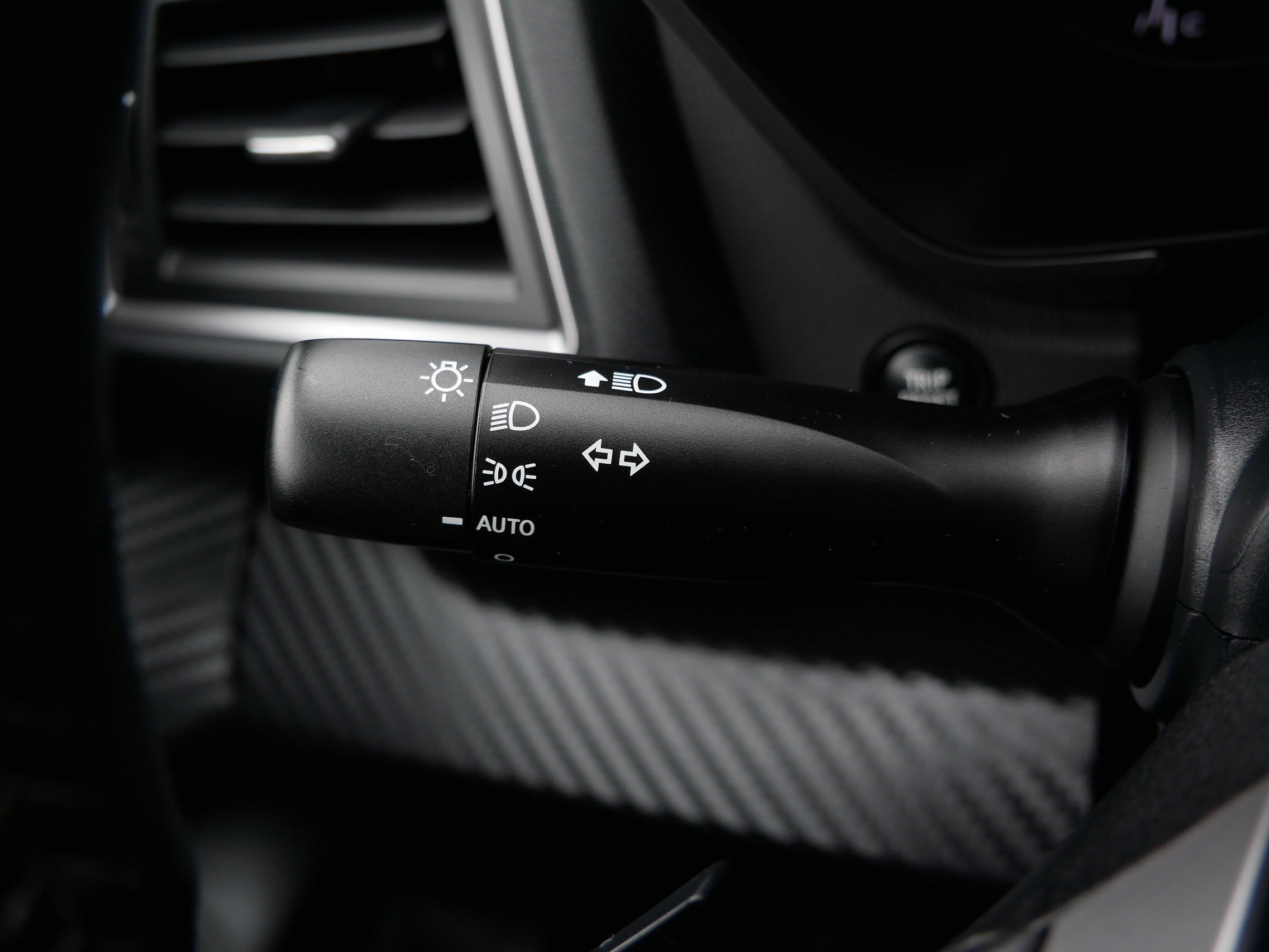 Used 2023 Subaru Ascent Premium image 31