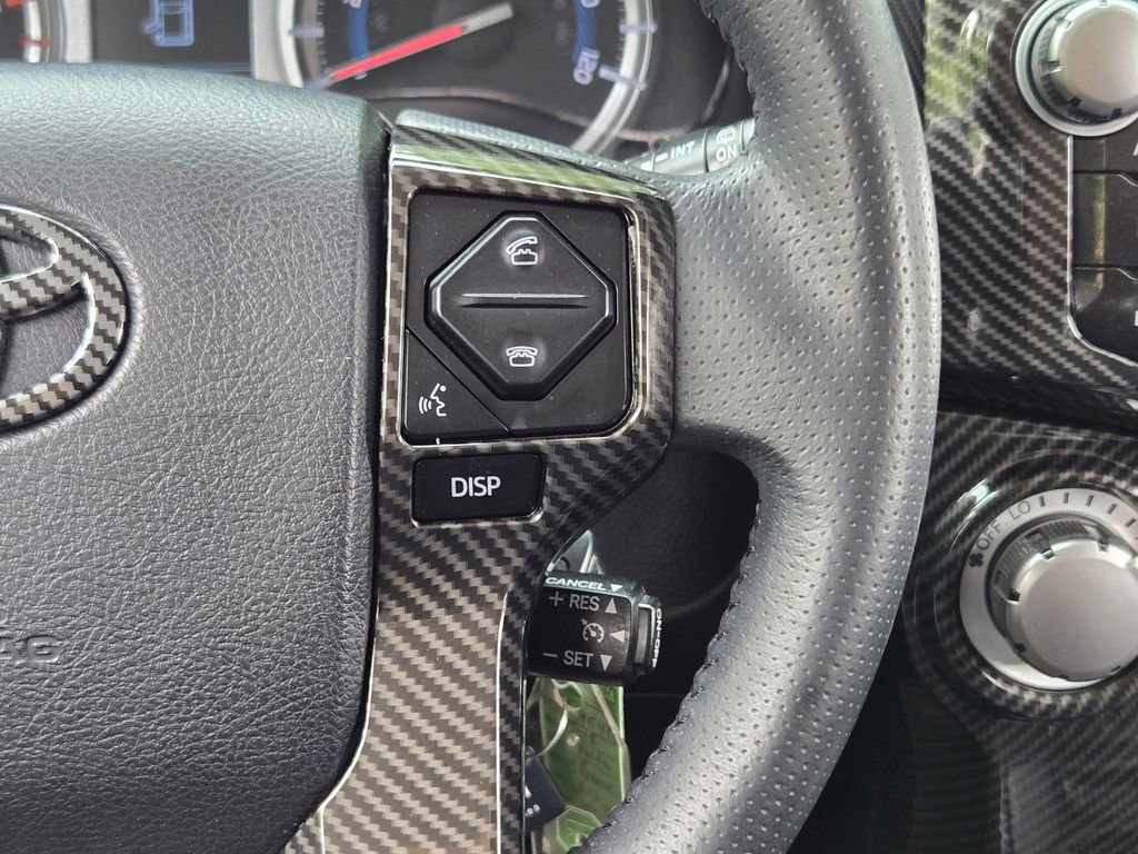 Used 2018 Toyota 4Runner TRD Off-Road AWD/4WD image 38