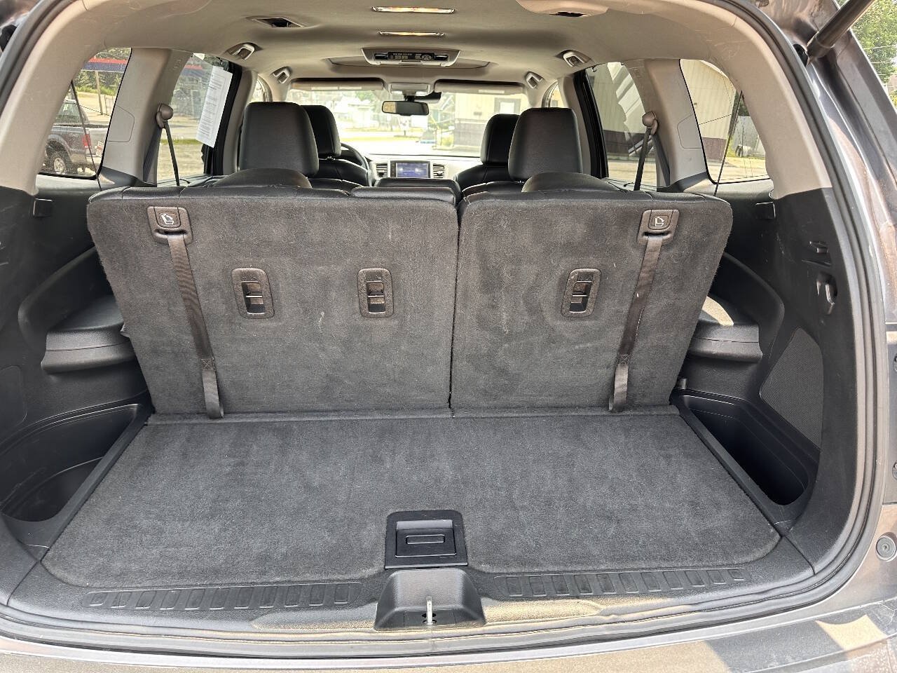 Used 2017 Honda Pilot Touring image 8