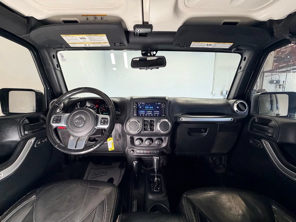 Used 2016 Jeep Wrangler Unlimited Rubicon w/ Dual Top Group AWD/4WD image 9