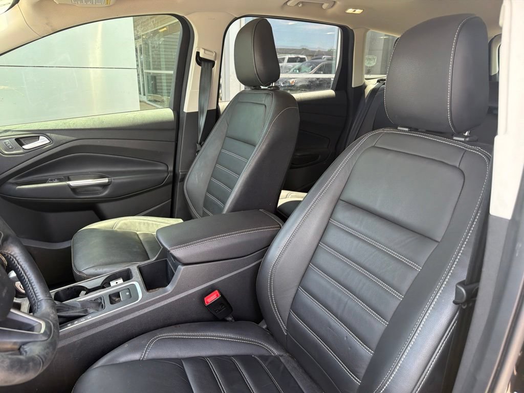 Used 2019 Ford Escape Titanium AWD/4WD image 10