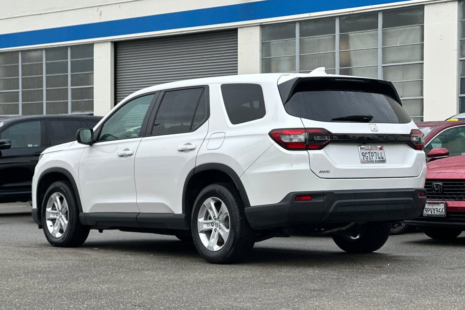 Used 2023 Honda Pilot LX image 6