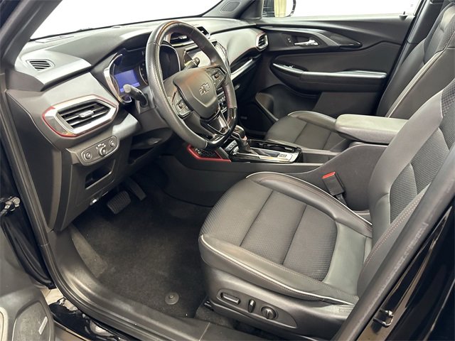 Used 2022 Chevrolet TrailBlazer RS w/ Sun and Liftgate Package image 12