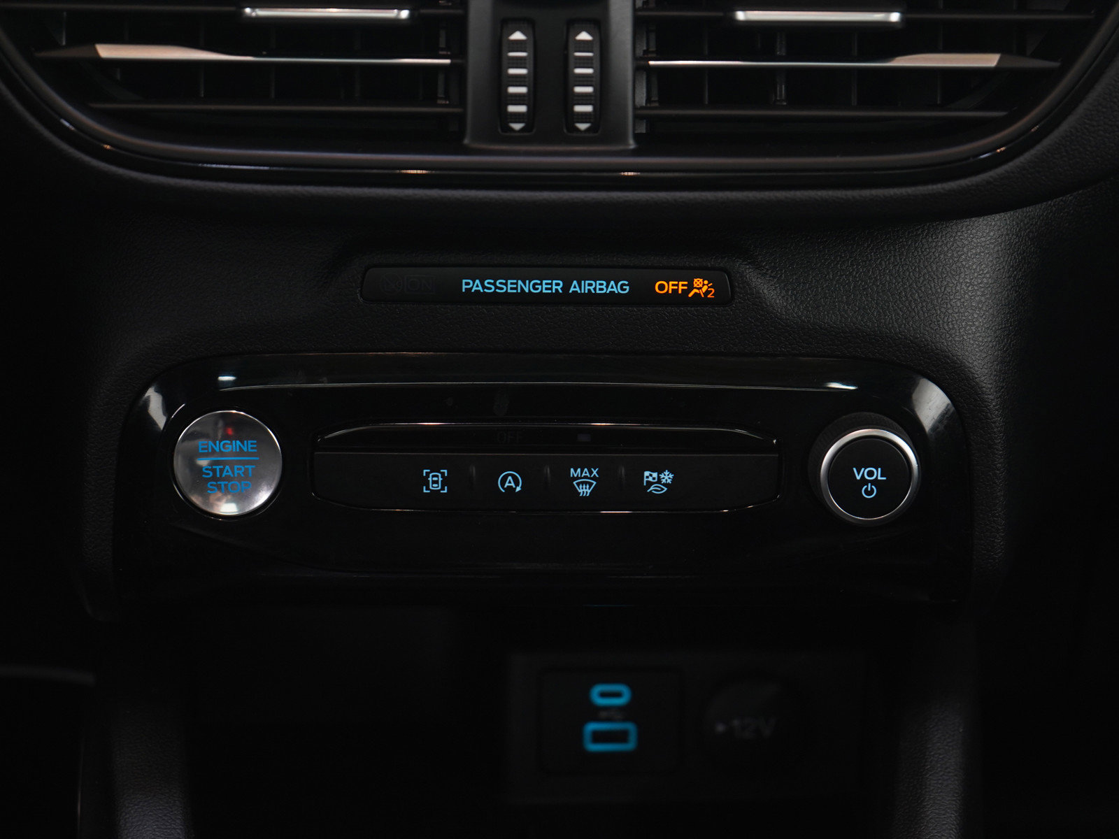 Used 2023 Ford Escape ST-Line w/ Tech Pack #1 image 16