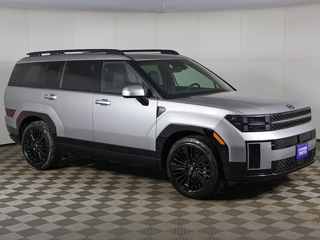 Certified 2025 Hyundai Santa Fe Calligraphy image 2