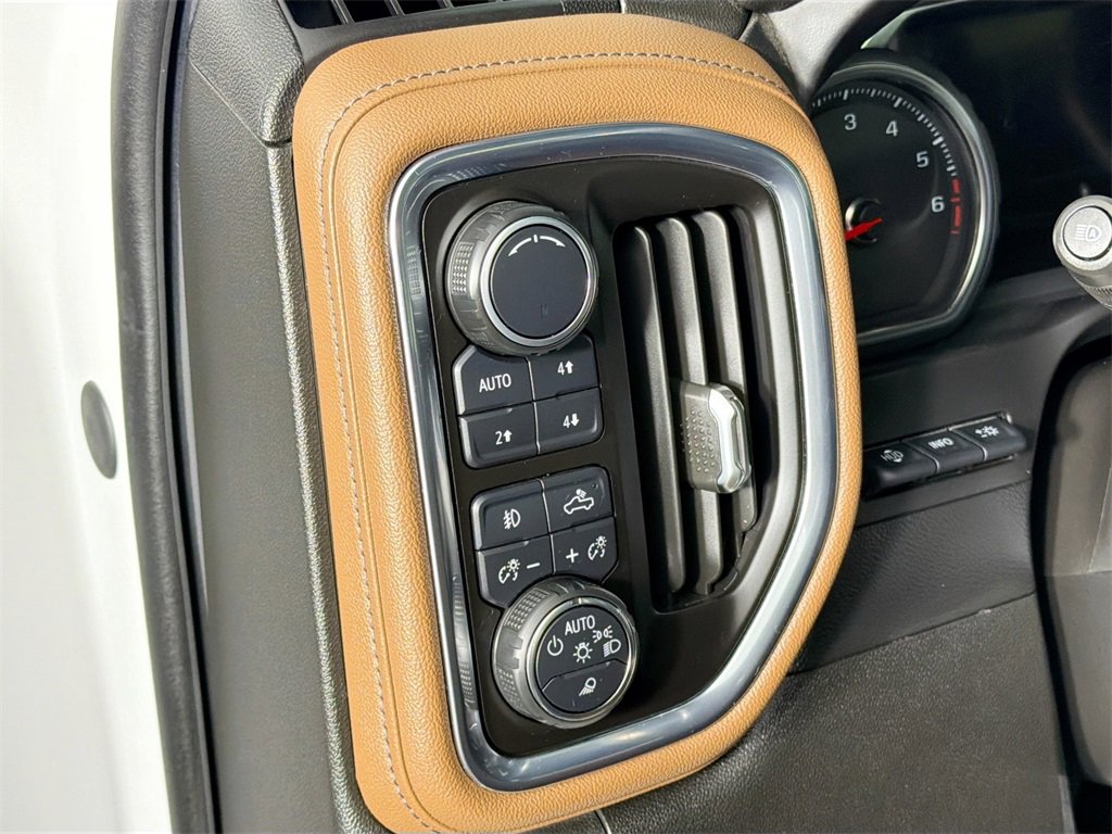 Used 2019 Chevrolet Silverado 1500 High Country image 10