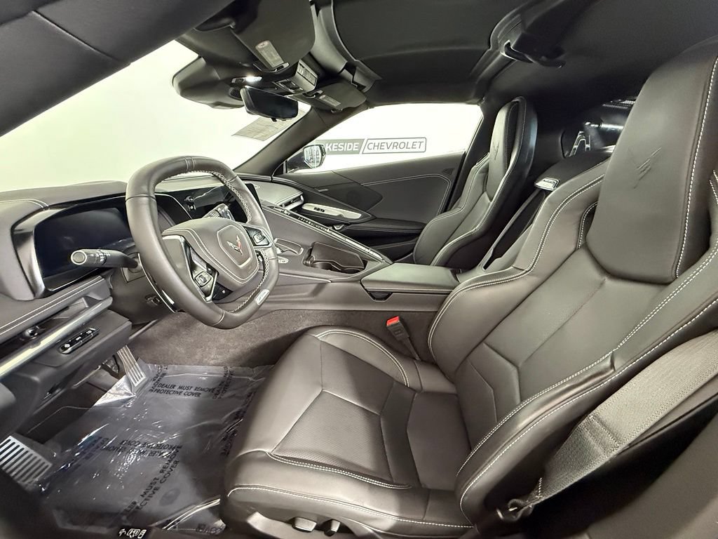 Used 2025 Chevrolet Corvette Z06 RWD image 16