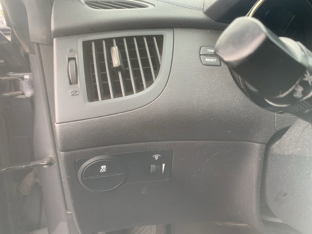 Used 2014 Hyundai Genesis 2.0T image 14