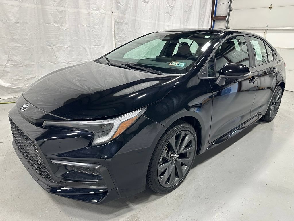 Used 2026 Toyota Corolla SE FWD image 3