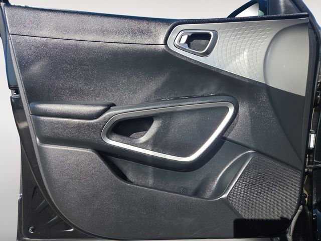 Used 2022 Kia Soul LX w/ Technology Package image 16