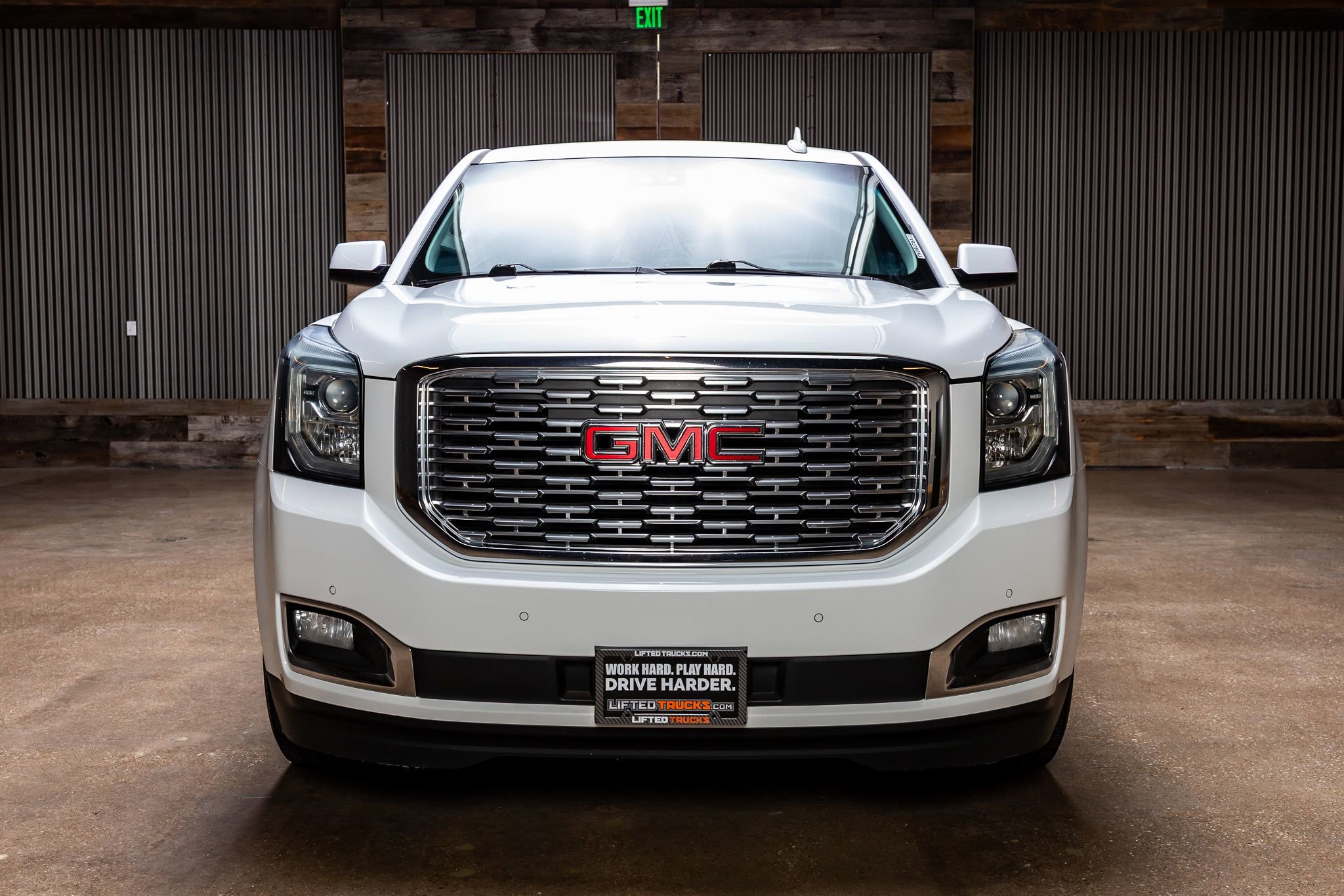 Used 2019 GMC Yukon Denali w/ Denali Ultimate Package image 2