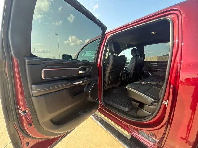 Used 2024 RAM 1500 Laramie AWD/4WD image 19