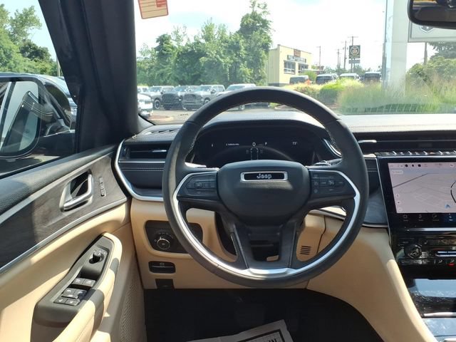Certified 2023 Jeep Grand Cherokee L Limited AWD/4WD image 18