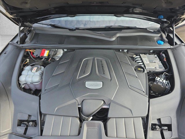 Used 2022 Porsche Cayenne Coupe AWD/4WD image 23