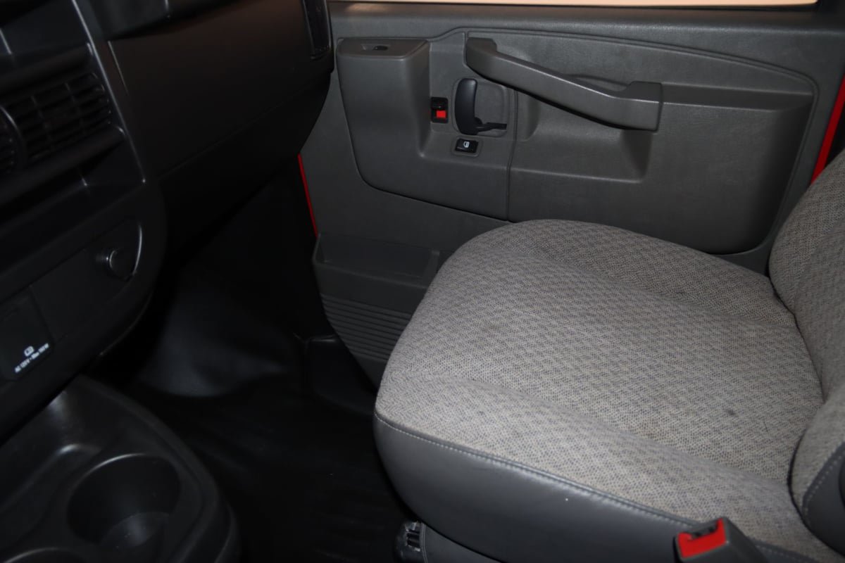 Used 2023 GMC Savana 3500 Extended w/ Driver Convenience Package RWD image 39