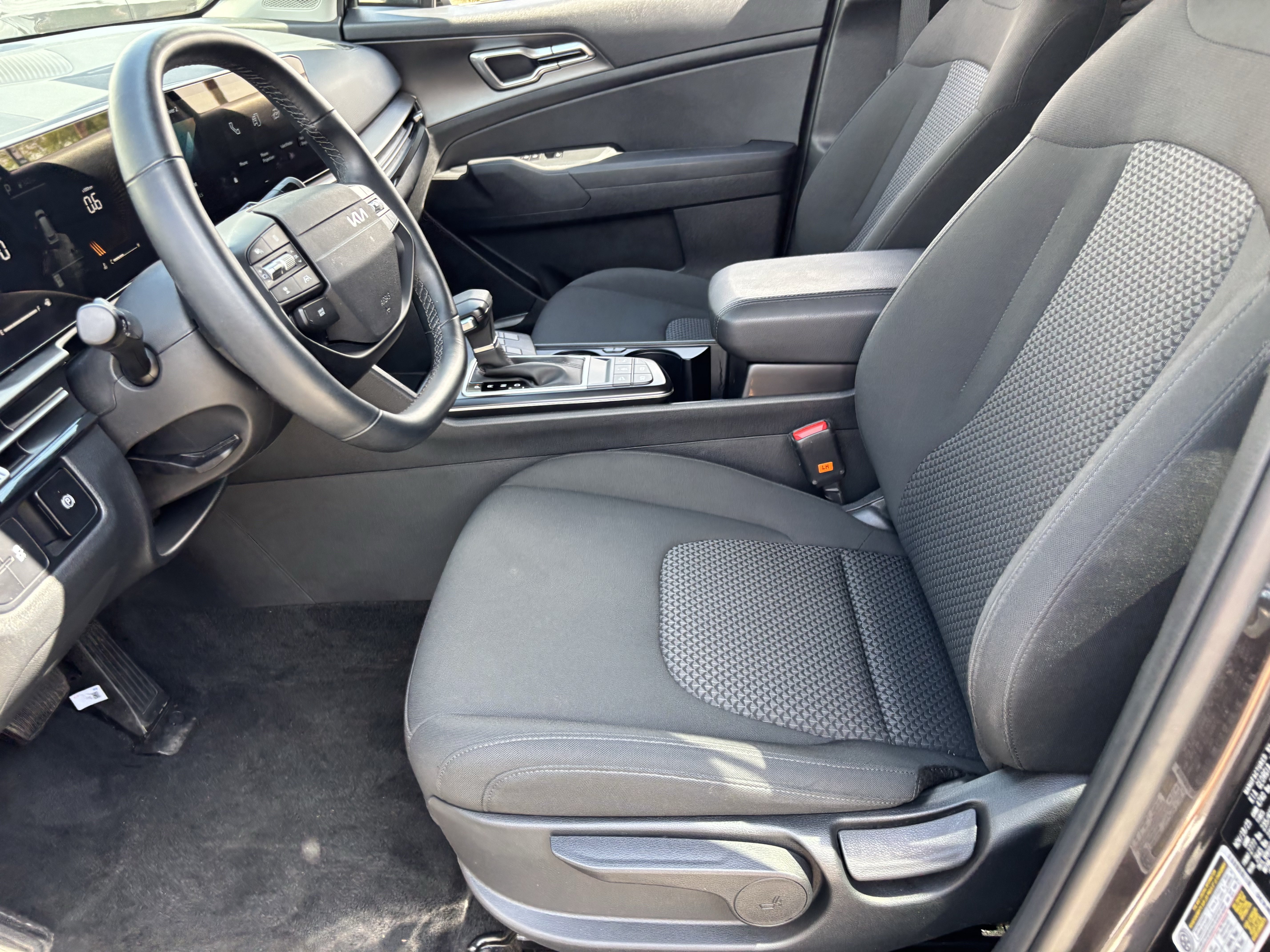 Certified 2026 Kia Sportage LX FWD image 17