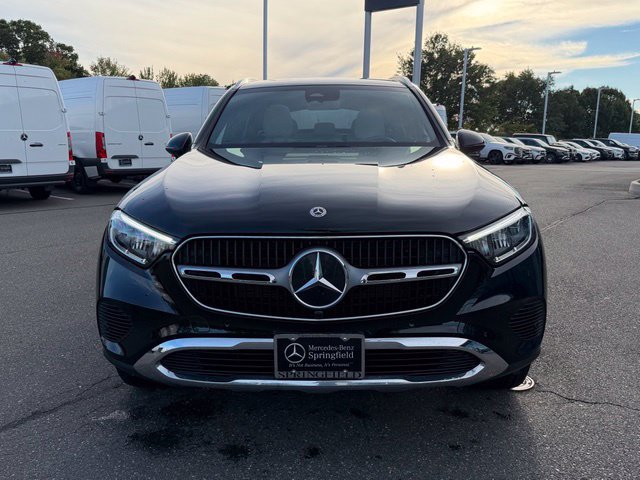Used 2024 Mercedes-Benz GLC 300 4MATIC image 2