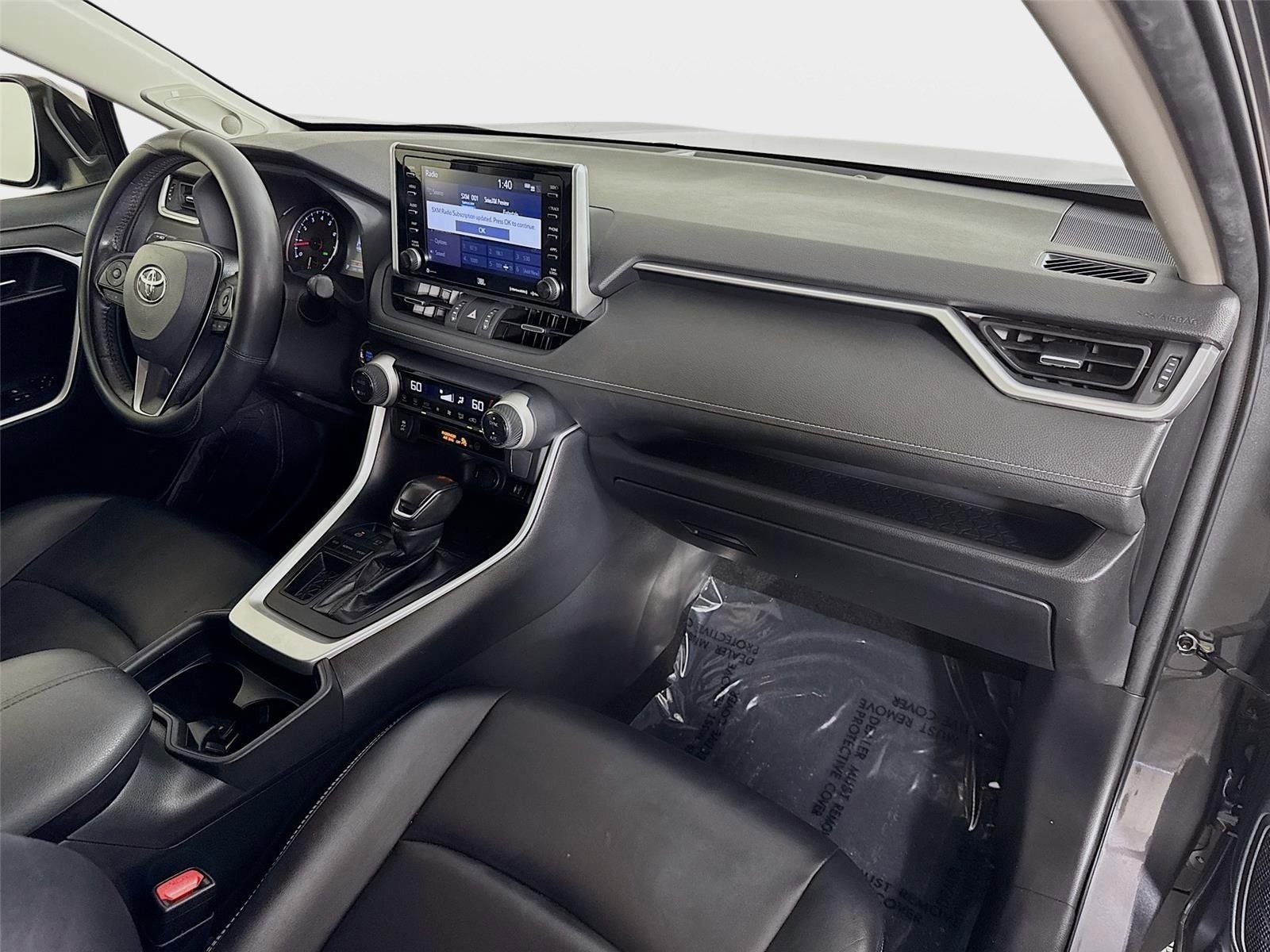 Used 2019 Toyota RAV4 XLE Premium FWD image 29