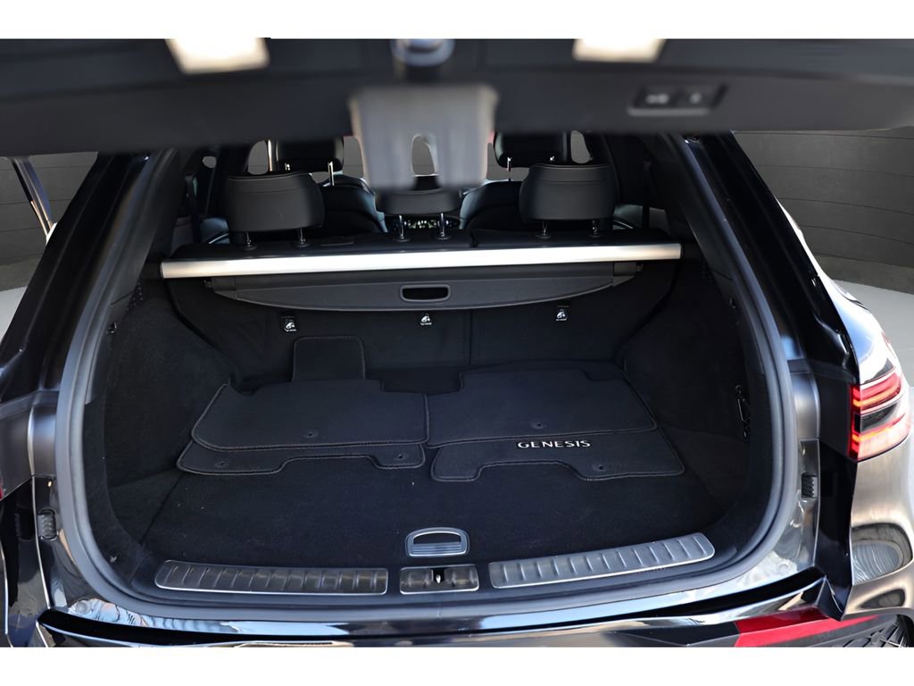 Used 2023 Genesis GV70 2.5T w/ Sport Prestige Package image 70