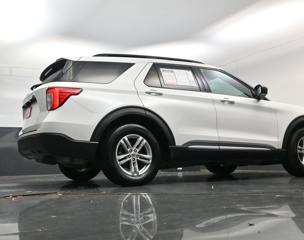 Used 2024 Ford Explorer XLT image 26