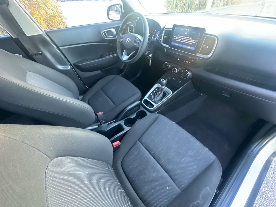 Used 2021 Hyundai Venue SE image 13