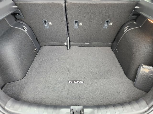 New 2025 Nissan Kicks Play S FWD image 23