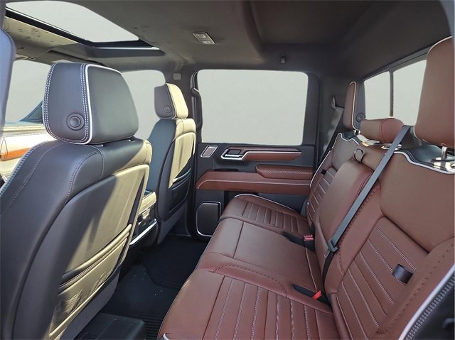 New 2026 GMC Sierra 2500 Denali Ultimate w/ Max Trailering Package image 13