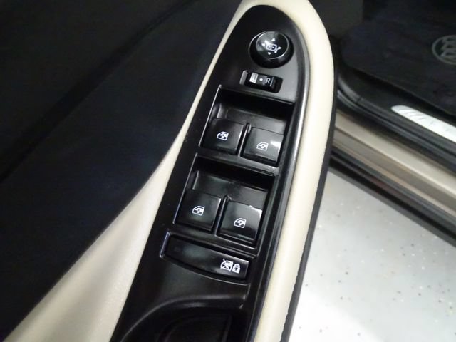 Certified 2019 Buick Envision Essence w/ LPO, Active Package AWD/4WD image 10