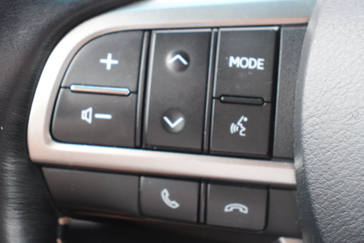 Used 2022 Lexus GX 460 Premium w/ Accessory Package AWD/4WD image 29