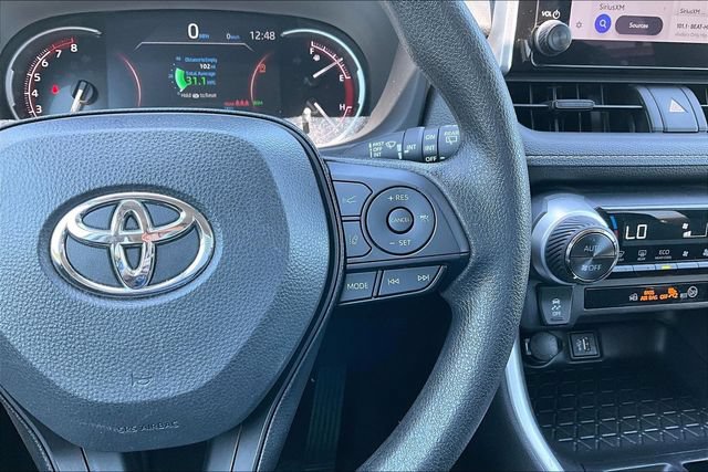 Used 2025 Toyota RAV4 XLE FWD image 12