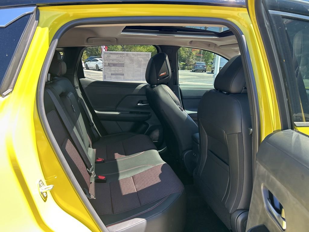 New 2026 Nissan Kicks SR w/ SR Premium Package FWD image 43