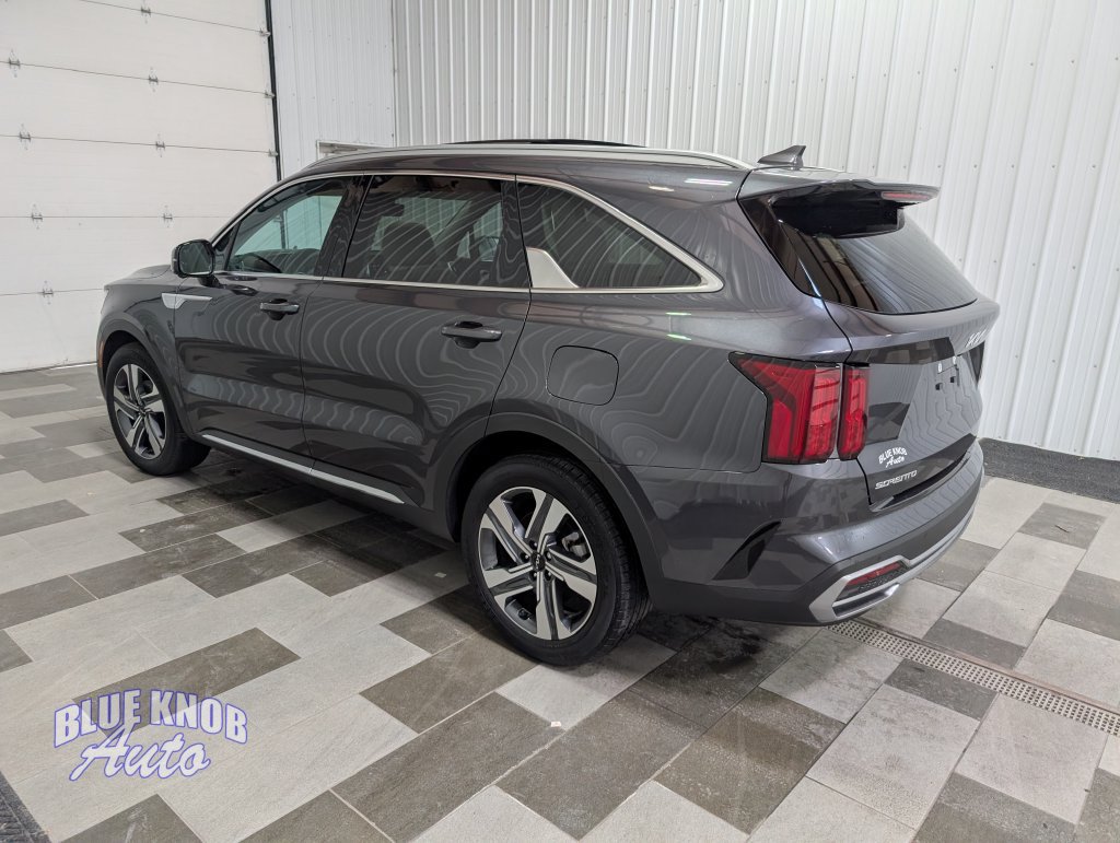 Used 2023 Kia Sorento SX Prestige AWD/4WD image 2